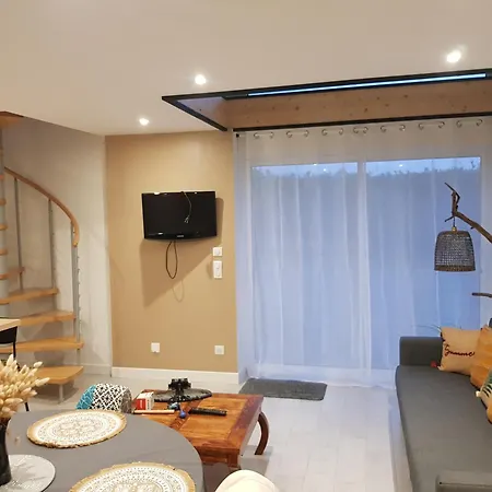 La Petite Madeleine Apartment *